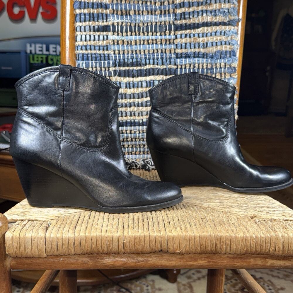 Bandolino Women’s Black Western Wedge Ankle Booties Women SZ 8.5